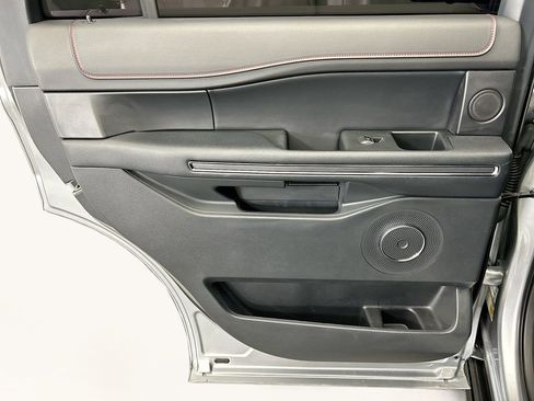 Used 2022 Ford Expedition Limited image 25