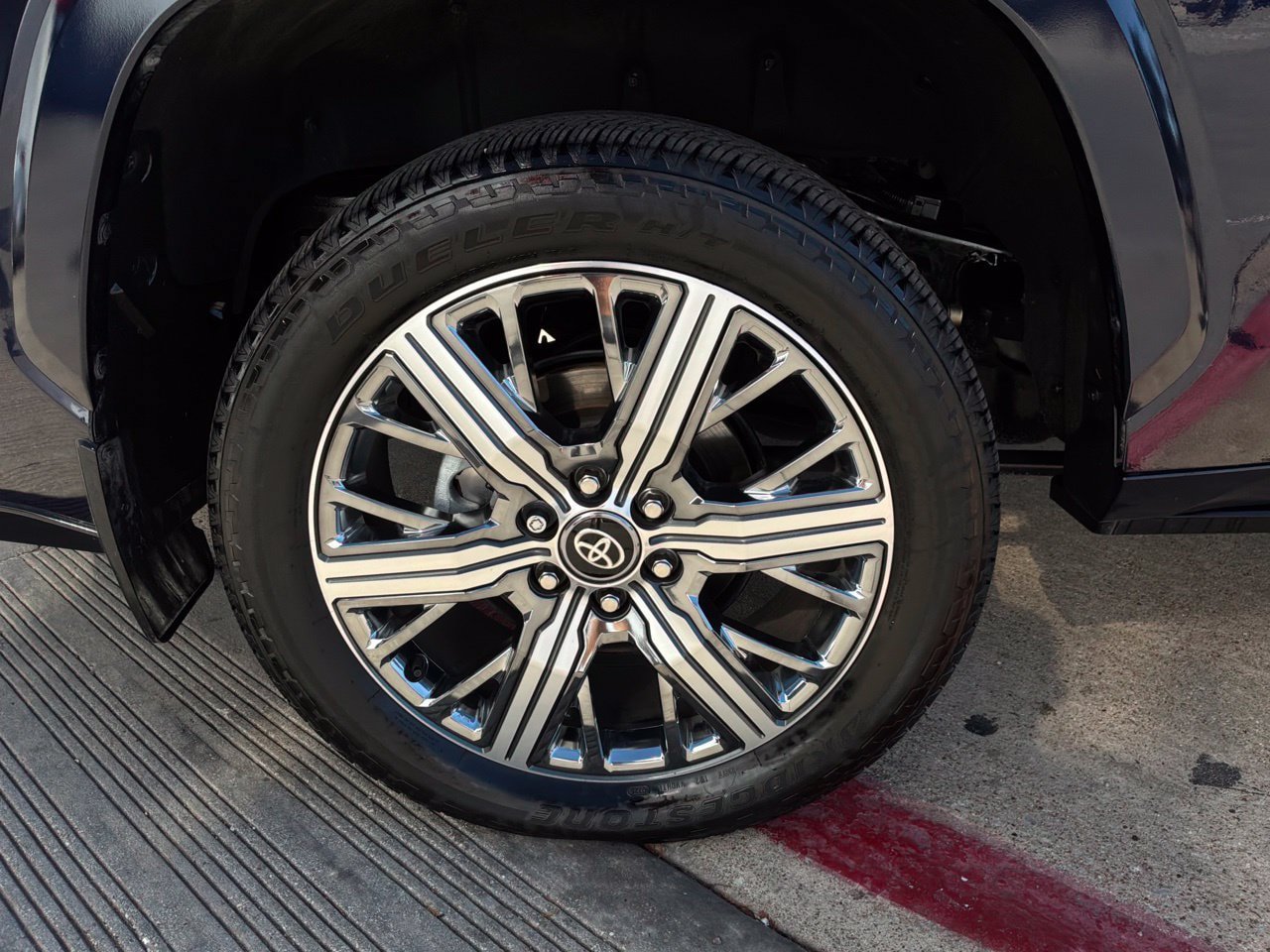 Used 2026 Toyota Sequoia Capstone AWD/4WD image 9
