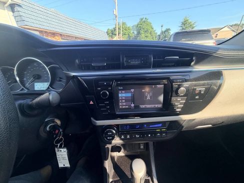 Used 2014 Toyota Corolla LE FWD image 4