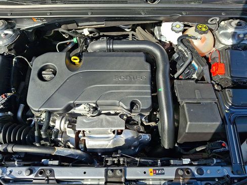 Used 2023 Chevrolet Malibu LT image 27