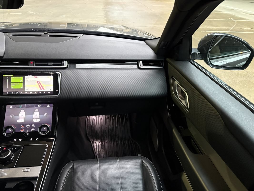 Used 2018 Land Rover Range Rover Velar R-Dynamic SE AWD/4WD image 24
