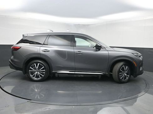 Used 2023 INFINITI QX60 Sensory w/ Cargo Package image 49