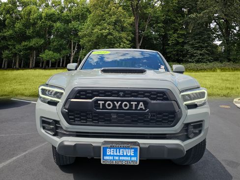 Used 2021 Toyota Tacoma TRD Pro AWD/4WD image 2