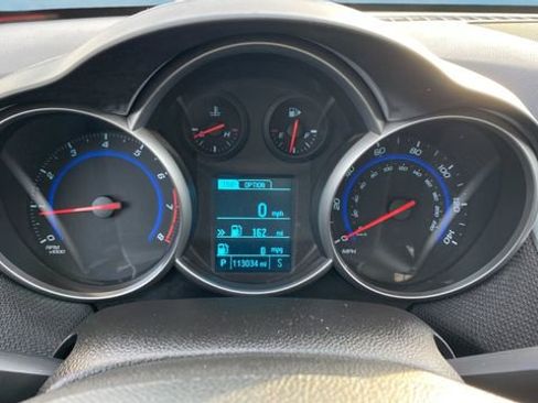 Used 2016 Chevrolet Cruze LT image 12
