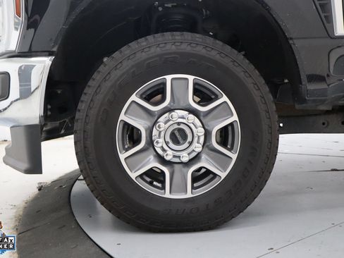 Used 2024 Ford F250 Lariat AWD/4WD image 10