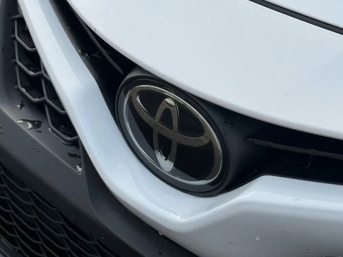 Used 2023 Toyota Camry SE image 7