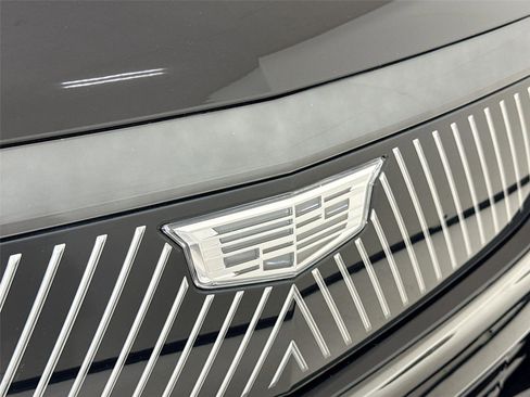 Used 2025 Cadillac Escalade IQ Sport 1 w/ Smart Trailering package image 40