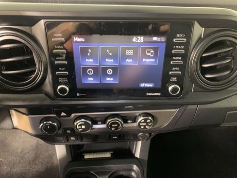 Used 2020 Toyota Tacoma SR image 22