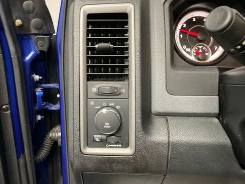 Used 2015 RAM 1500 Express RWD image 13