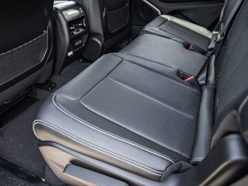 New 2025 Jeep Grand Cherokee L Overland w/ Advanced Protech Group III image 35