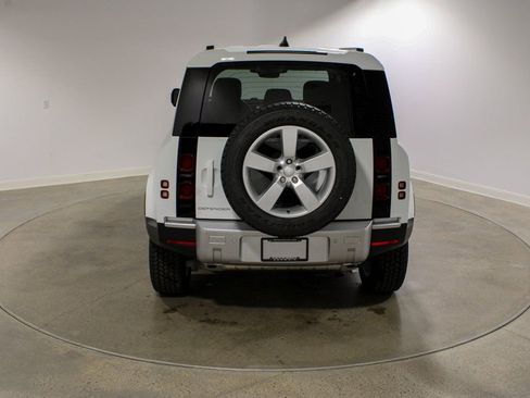 Used 2025 Land Rover Defender 110 S AWD/4WD image 4