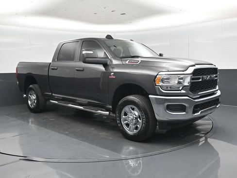 Used 2024 RAM 2500 Tradesman w/ Chrome Appearance Group AWD/4WD image 1