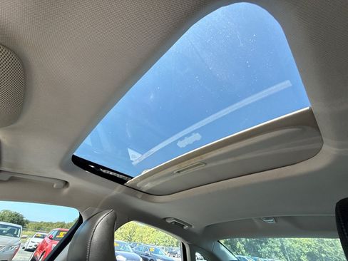 Used 2016 Ford Fusion SE w/ Equipment Group 202A FWD image 15