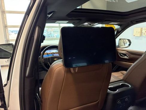 Used 2024 Chevrolet Tahoe High Country w/ Advanced Technology Package AWD/4WD image 5