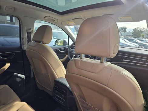 Used 2025 Audi Q7 2.0T Premium AWD/4WD image 17