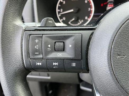 Used 2023 Nissan Rogue SV image 10