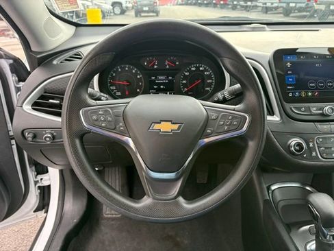 Used 2024 Chevrolet Malibu LT image 14