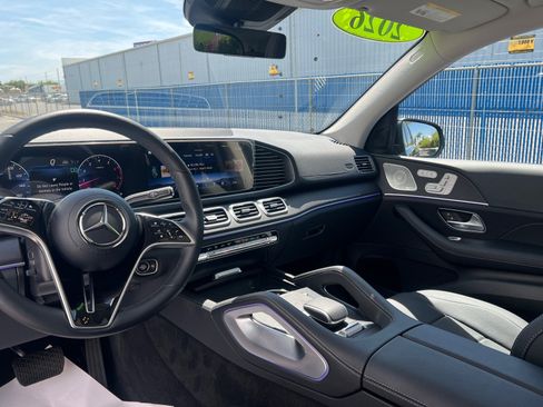 Used 2026 Mercedes-Benz GLS 450 4MATIC image 17