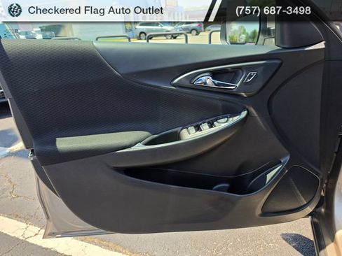 Used 2022 Chevrolet Malibu LT FWD image 15