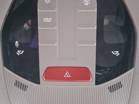 Used 2025 Kia K4 LXS image 26