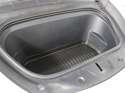 Used 2021 Tesla Model Y Long Range AWD/4WD image 36