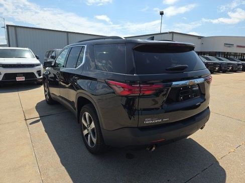 Used 2023 Chevrolet Traverse LT w/ LT Premium Package AWD/4WD image 6