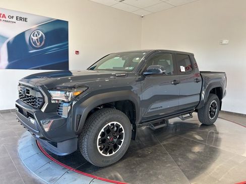 New 2025 Toyota Tacoma TRD Off-Road image 2
