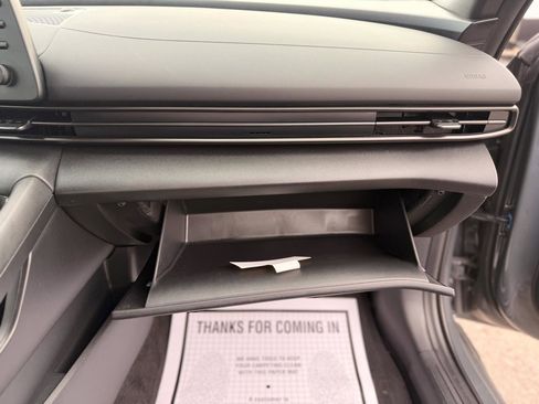 Used 2025 Hyundai Elantra Sport image 25