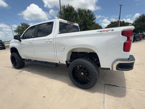 Used 2023 Chevrolet Silverado 1500 LT AWD/4WD image 6