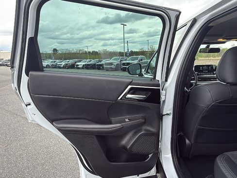 Used 2022 Mitsubishi Outlander SE AWD/4WD image 22
