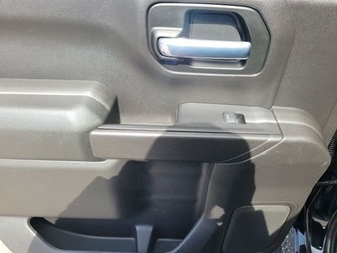 Used 2021 Chevrolet Silverado 1500 Custom Trail Boss image 30