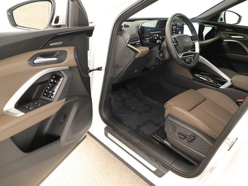 New 2025 Audi Q5 Premium Plus image 14