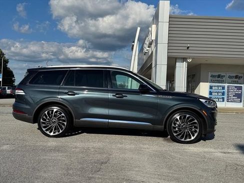 Used 2022 Lincoln Aviator Reserve w/ Equipment Group 201A AWD/4WD image 2
