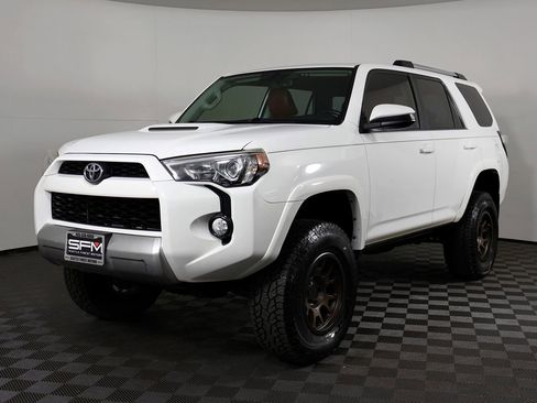 Used 2014 Toyota 4Runner Trail AWD/4WD image 2