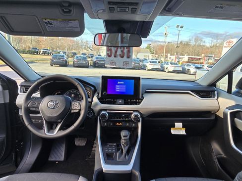 New 2025 Toyota RAV4 XLE image 18