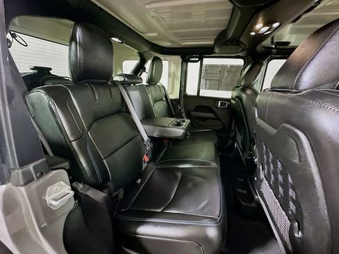 Used 2022 Jeep Wrangler Unlimited Rubicon 4xe AWD/4WD image 25