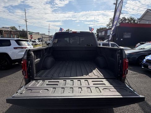 Used 2017 Ford F150 Lariat w/ Equipment Group 501A Mid AWD/4WD image 10