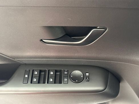Used 2024 Hyundai Kona SEL FWD image 23