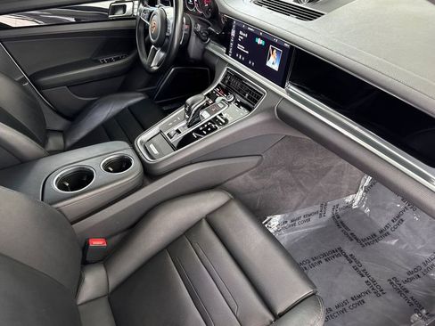 Used 2020 Porsche Panamera 4 w/ Premium Package Plus AWD/4WD image 18