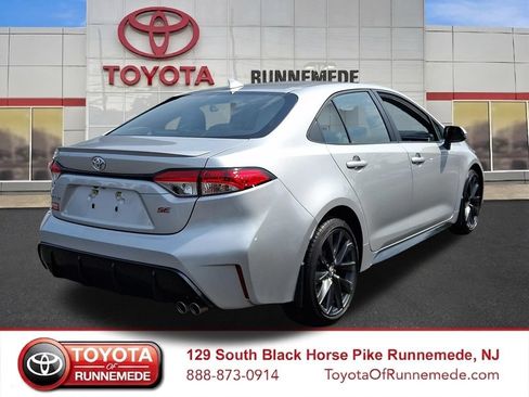 Used 2025 Toyota Corolla SE FWD image 6