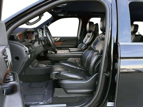 Used 2020 Lincoln Navigator L Reserve w/ Equipment Group 208A Reserve image 12