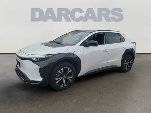 Used 2025 Toyota bZ4X AWD w/ Weather Package image 3