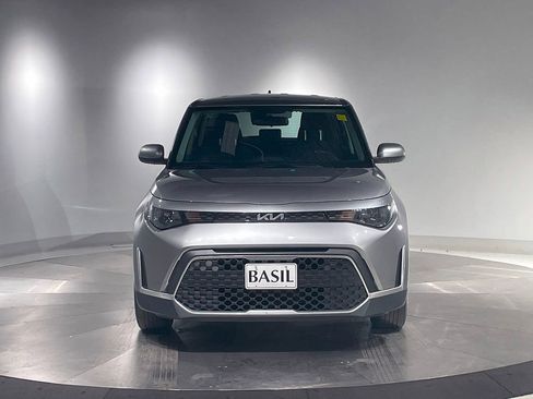 Used 2023 Kia Soul LX image 9