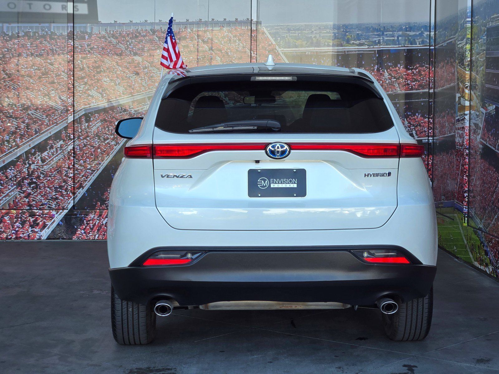 Used 2022 Toyota Venza LE AWD/4WD image 7