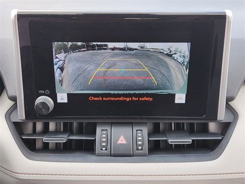 Used 2023 Toyota RAV4 XLE Premium image 14