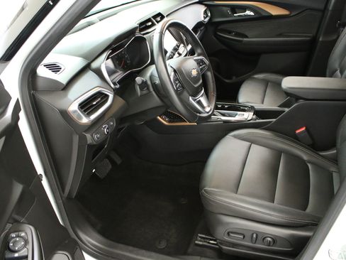 Used 2023 Chevrolet TrailBlazer ACTIV FWD image 27
