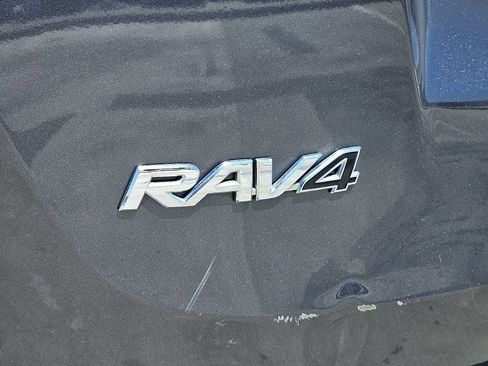 Used 2015 Toyota RAV4 XLE AWD/4WD image 12