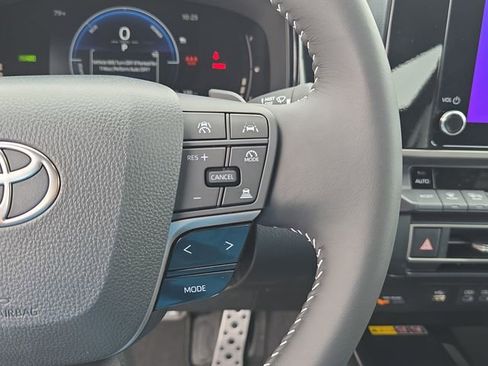 New 2026 Toyota Camry SE FWD image 17