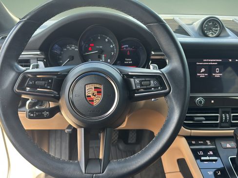Used 2024 Porsche Macan AWD/4WD image 14