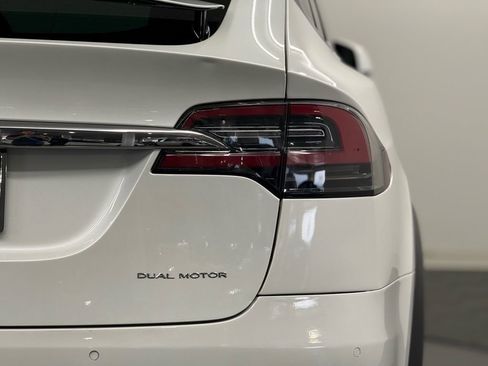 Used 2020 Tesla Model X Long Range image 7